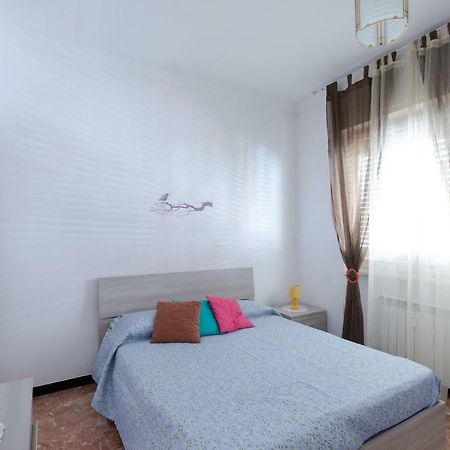 Ferienwohnung House Henry Vado Ligure Exterior foto
