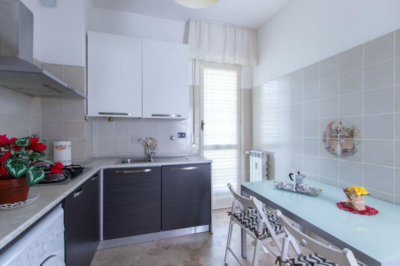 Ferienwohnung House Henry Vado Ligure Exterior foto